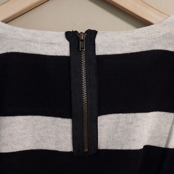 American Rag Lightweight Sweater - Picture 4 of 6